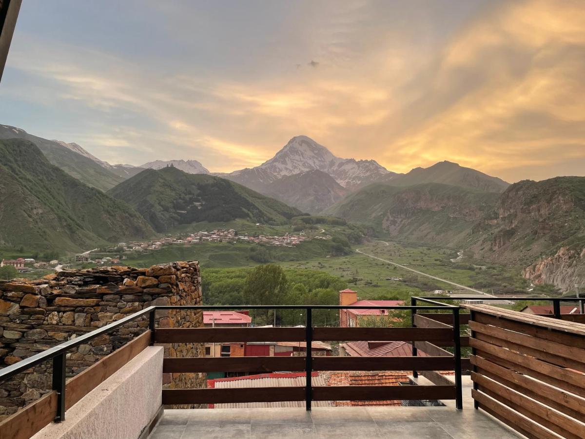 Capra Hotel Kazbegi Exterior foto