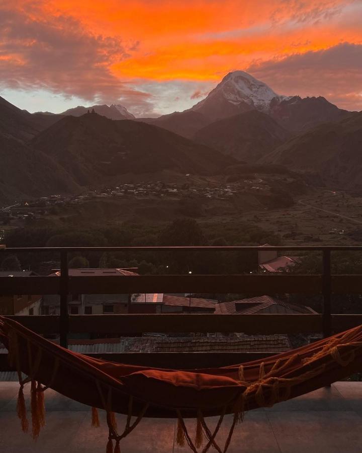 Capra Hotel Kazbegi Exterior foto